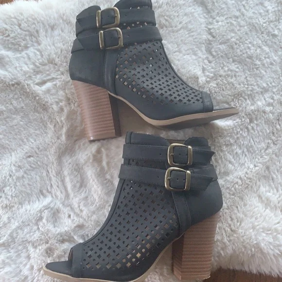 Brash heels - Picture 3 of 7